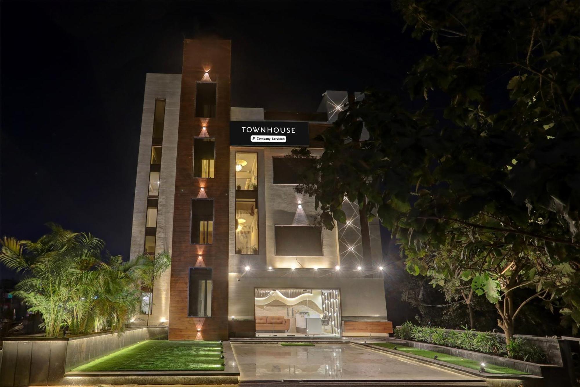 Готель Super Collection O Belgacihia Near Kolkata Railway Station Гваліор Екстер'єр фото